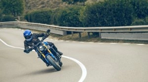 XSR900 Action 2