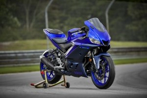 YZF-R3 Beauty 2