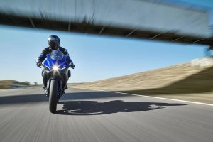 YZF-R7 Action 9
