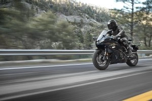 YZF-R7 Action 3