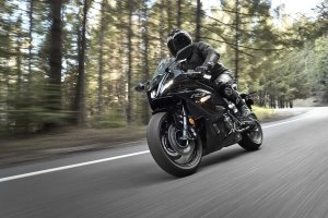 YZF-R7 Action 1