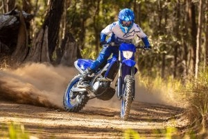 WR250F in team Yamaha Blue on a trail