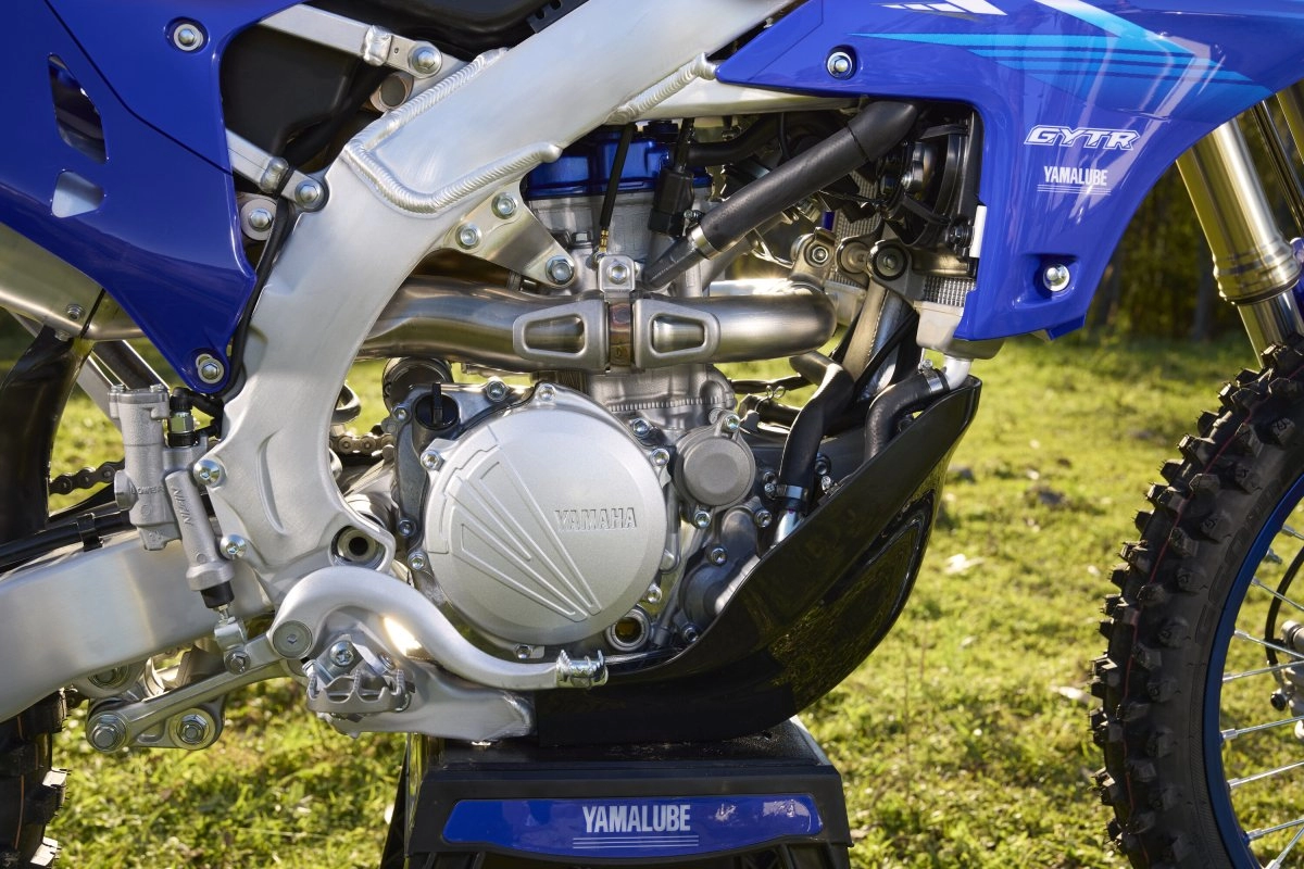 High Performance Four-Stroke Engine