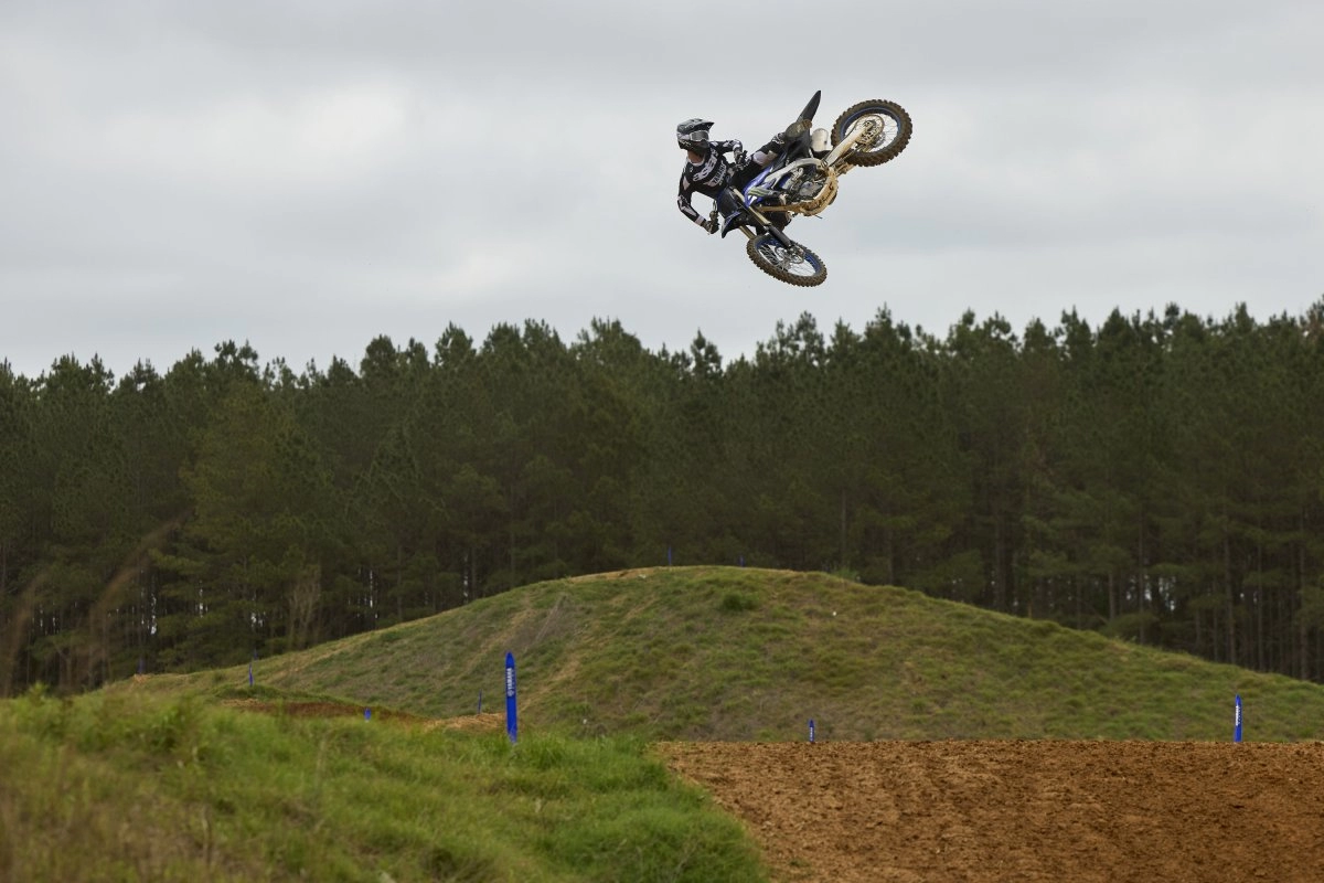 Class-Leading KYB Suspension