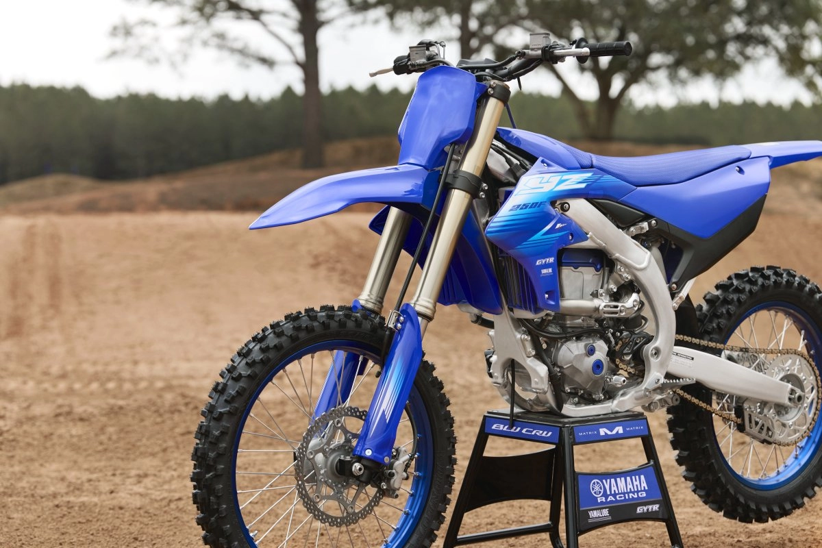 Class-Leading KYB Suspension